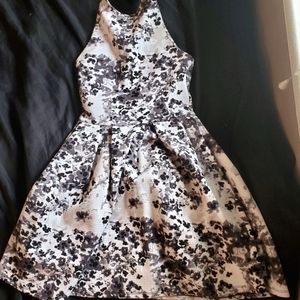 Skater dress w/criss cross back